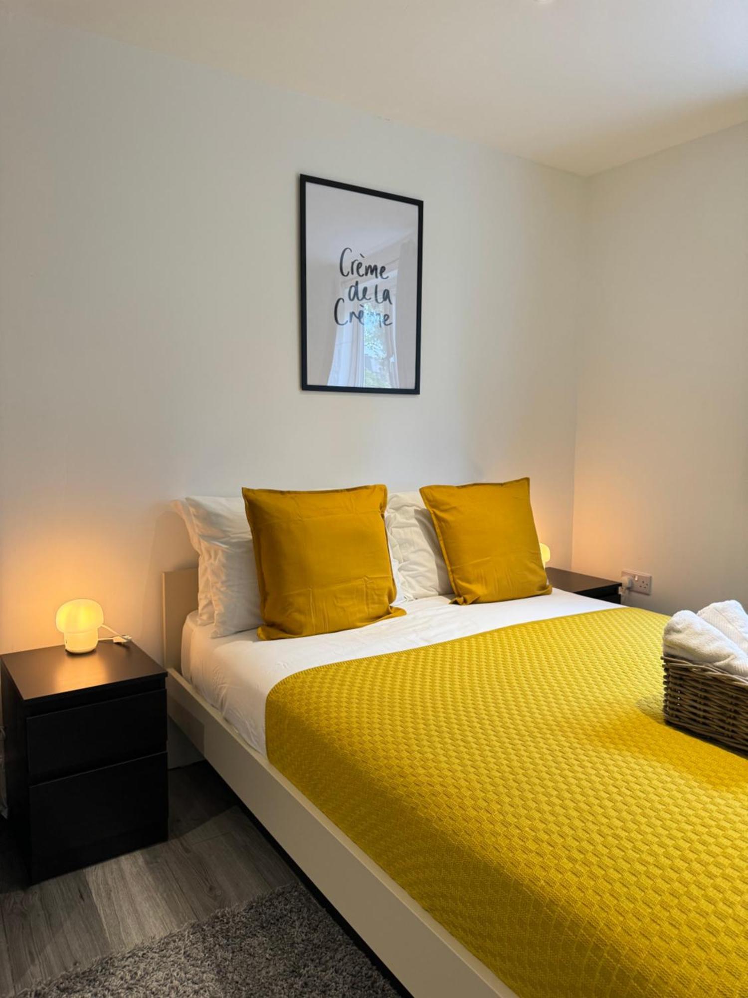 En-Suite Bedroom For Up To 4! Sofa Bed - Near Stratford London Bagian luar foto