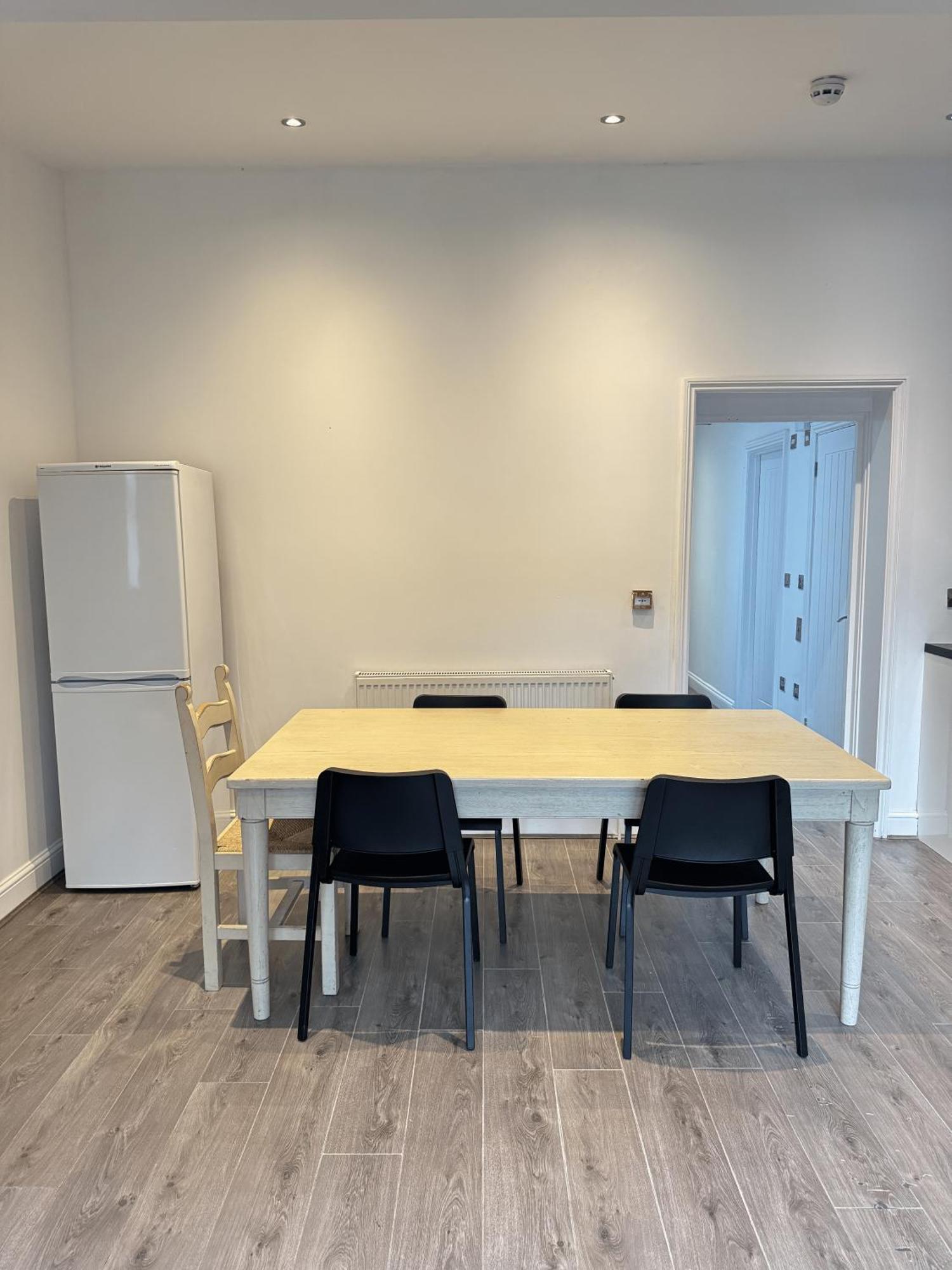 En-Suite Bedroom For Up To 4! Sofa Bed - Near Stratford London Bagian luar foto