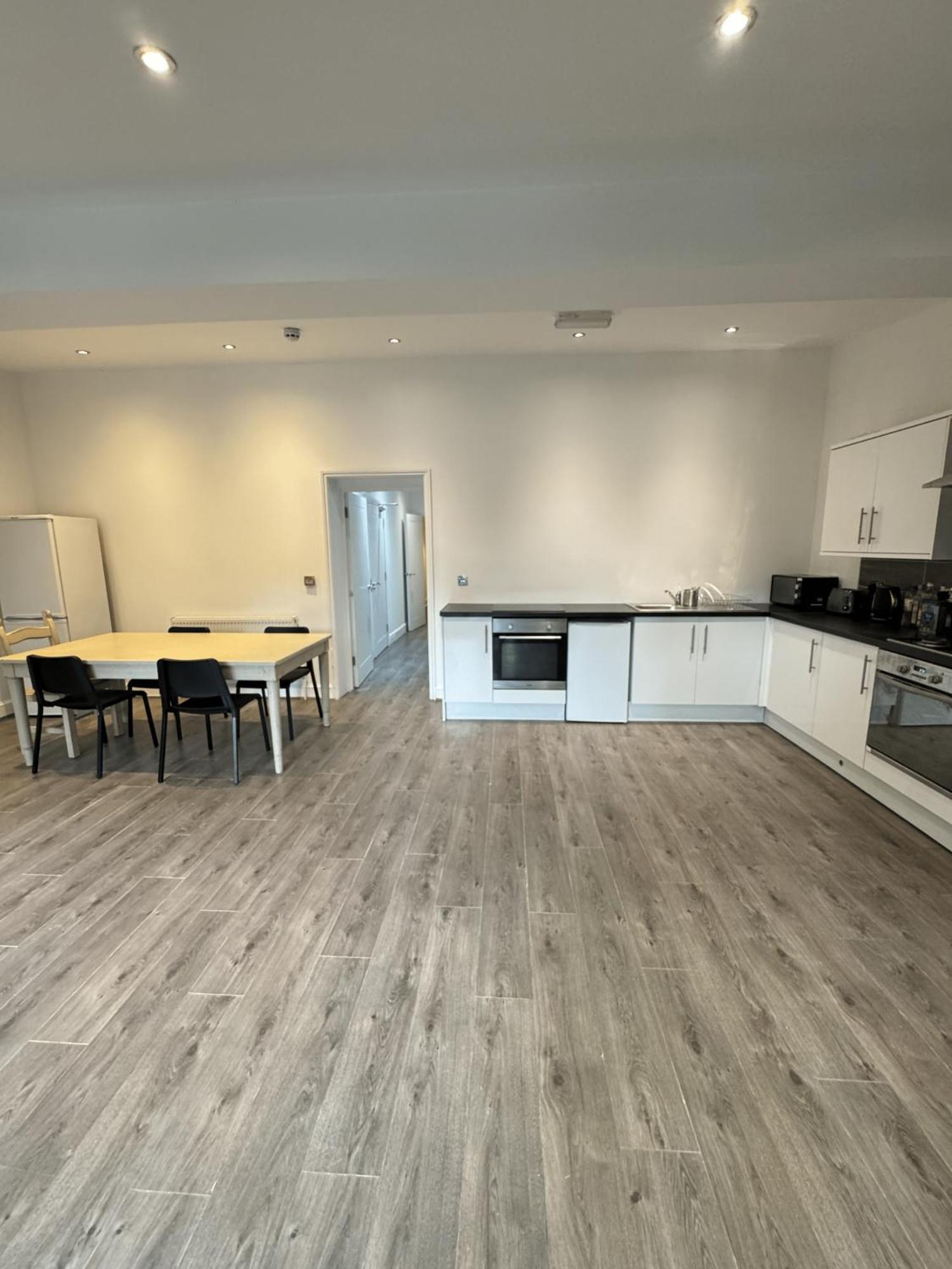 En-Suite Bedroom For Up To 4! Sofa Bed - Near Stratford London Bagian luar foto