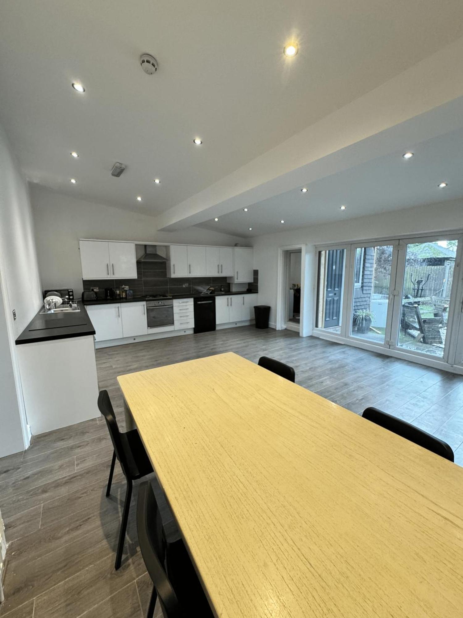 En-Suite Bedroom For Up To 4! Sofa Bed - Near Stratford London Bagian luar foto